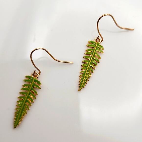 Tropical Boho Leaf Earrings - Picture 4 of 5